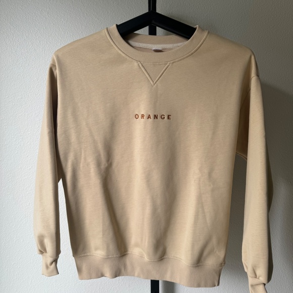 Autumn Embroidered Woman Crew Sweatshirt - Picture 9 of 9